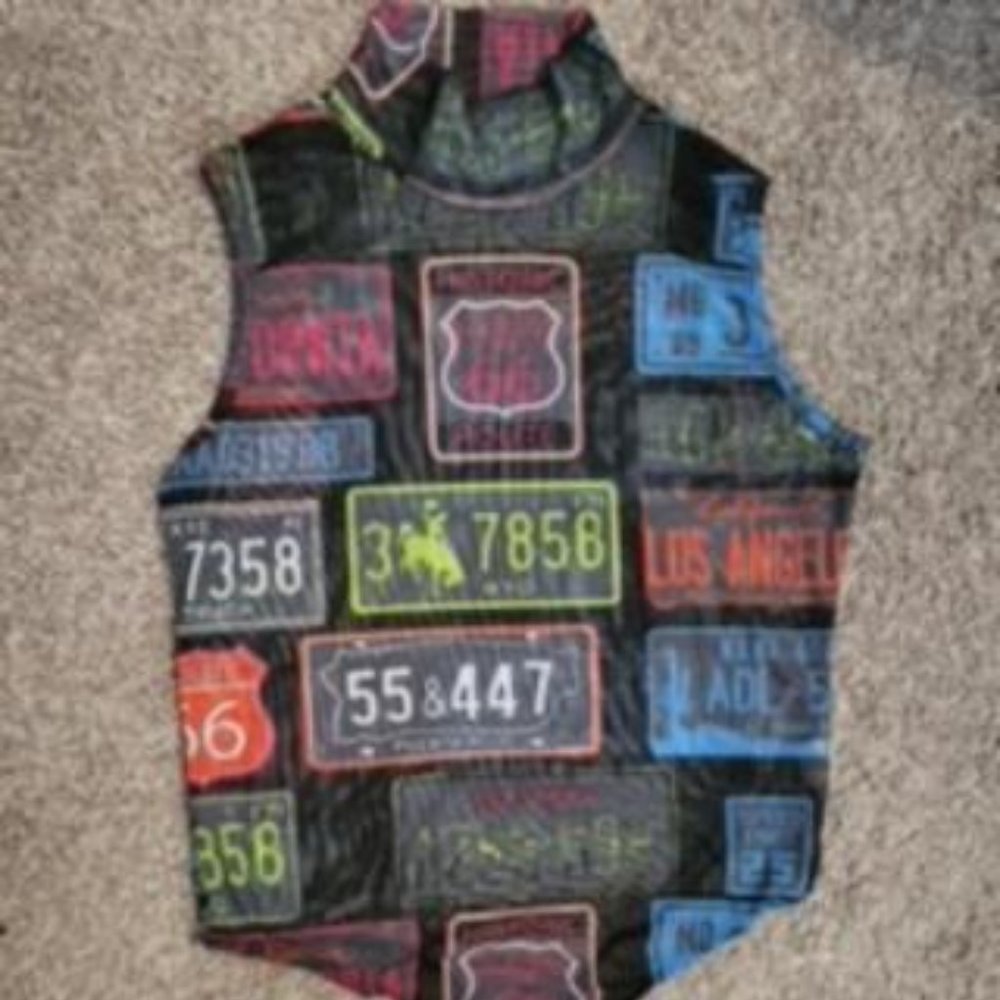 Graphic sleeveless see through 1 piece shirt